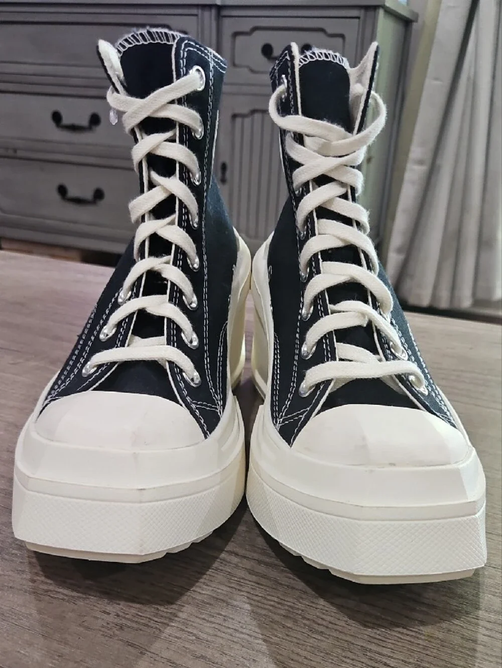 Converse Chuck 70 De Luxe Wedge Hi sneakers size 6